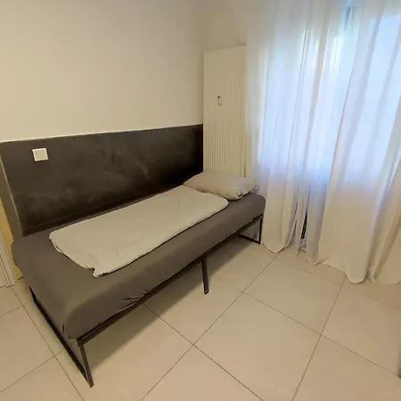 24 7 Check In Apartment