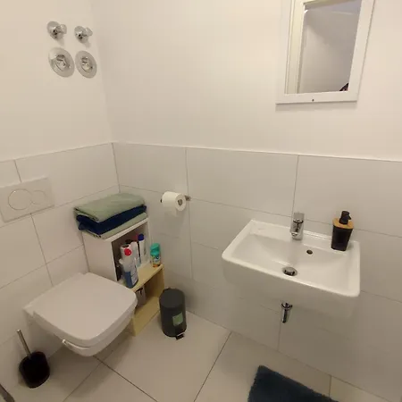24 7 Check In Apartment *