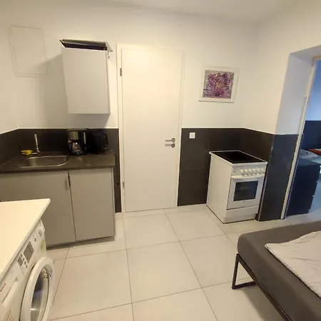 24 7 Check In * Βιζμπάντεν