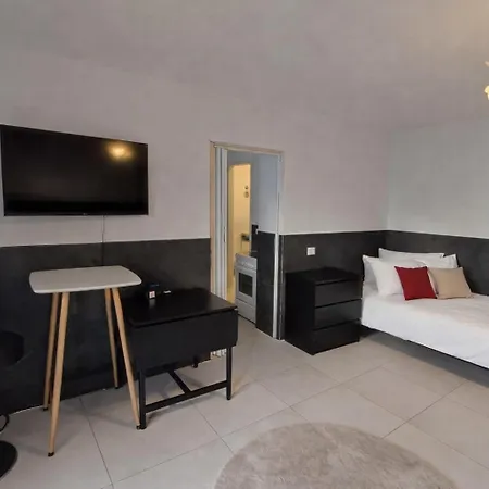 24 7 Check In Lejlighed *